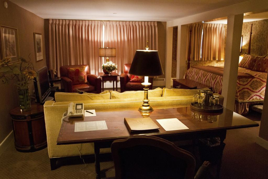 Bedford Village Inn 外观 照片